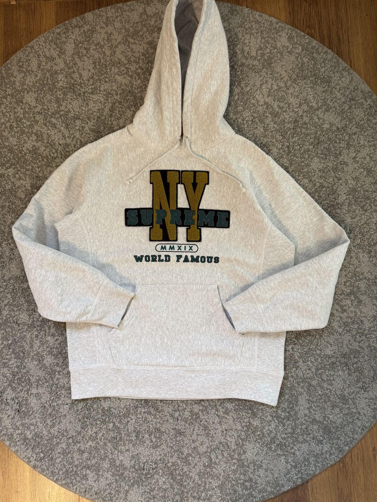 Supreme Supreme made in canada Size US L / EU 52-54 / 3 - 3 Thumbnail