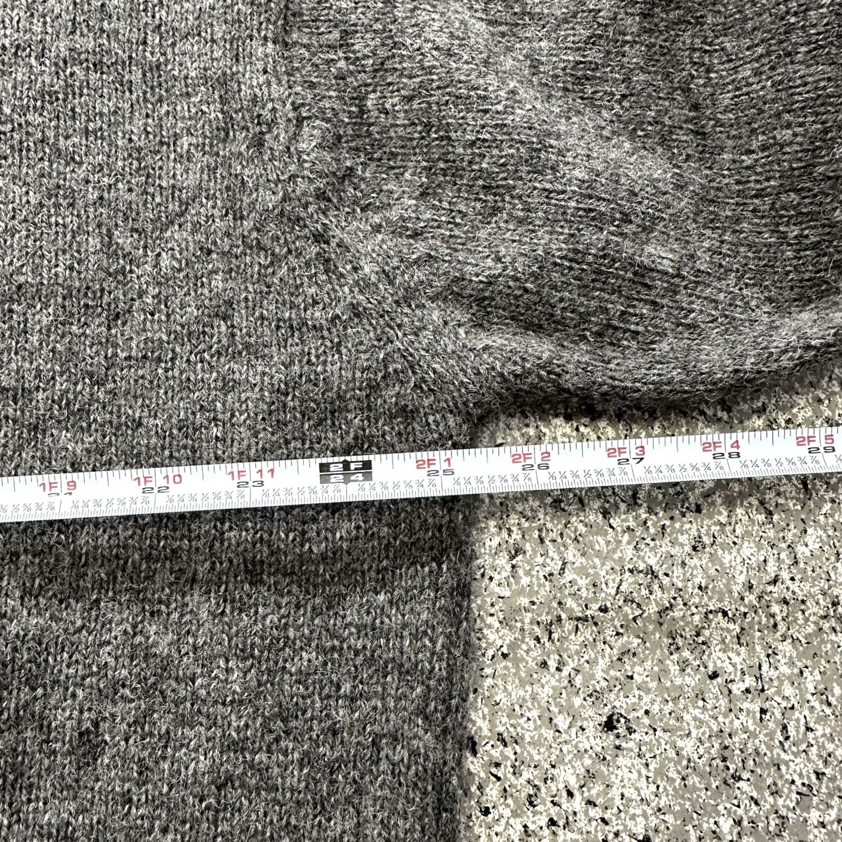 Vintage Vintage Columbia SweatEr V-Neck Mens XL Gray Wool Y2K 00’s Pullover Shirt (Outdoor) Mens XL Grey Knit Pattern Solid Size US XL / EU 56 / 4 - 5 Thumbnail