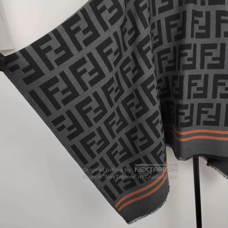 Fendi Fendi size 140*140cm Fully Printed Cape Size ONE SIZE - 3 Thumbnail