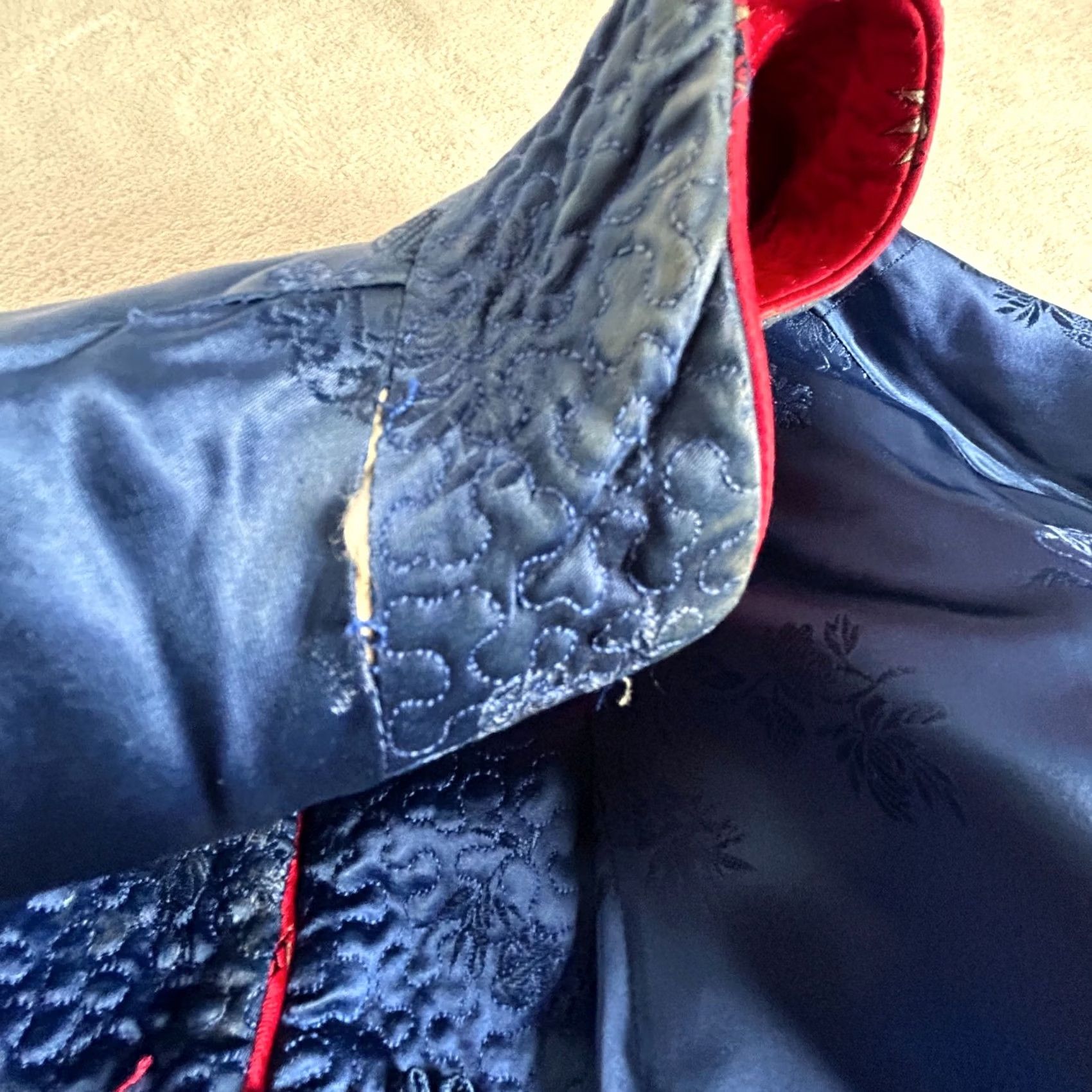 Vintage Peony Brand Women's Reversible Quilted Jacket 34 Jacquard Red Floral Silk Chinese Long Sleeve Jacket Womens Size XXS / US 00 / IT 34 - 5 Thumbnail