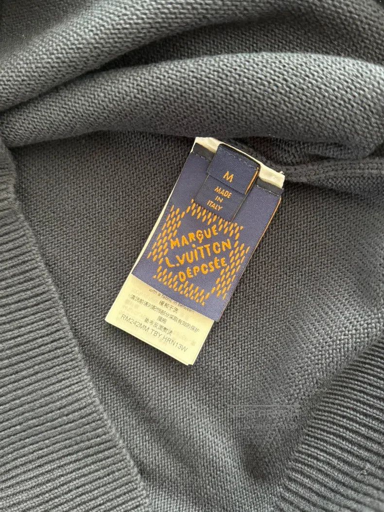 Louis Vuitton Louis Vuitton SS24 Logo embroidered crewneck long-sleeve s Size US M / EU 48-50 / 2 - 3 Thumbnail