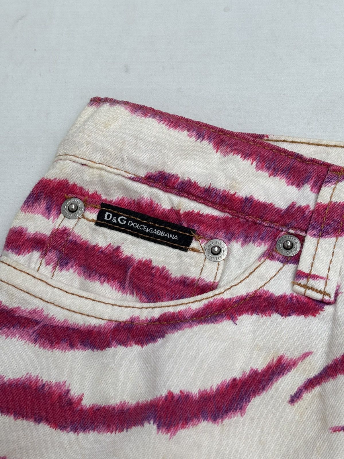 Dolce & Gabbana 2000s Pink Tiger Print Flared Pants Size 28" / US 6 / IT 42 - 6 Thumbnail