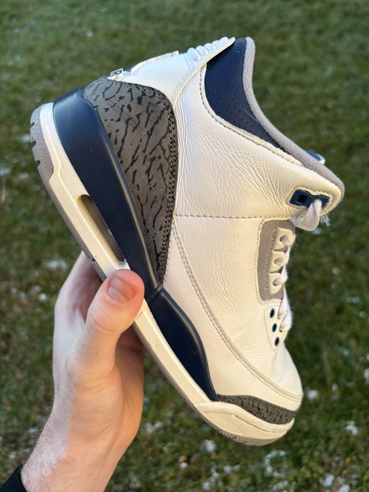 Jordan Brand Jordan 3 Retro Midnight Navy 2023 Size 8 Size US 8 / EU 41 - 1 Thumbnail