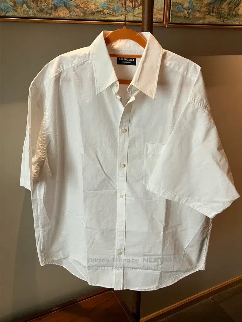 Balenciaga Balenciaga Free letter printing on the back of white short Size XS / US 0-2 / IT 36-38 - 1 Thumbnail