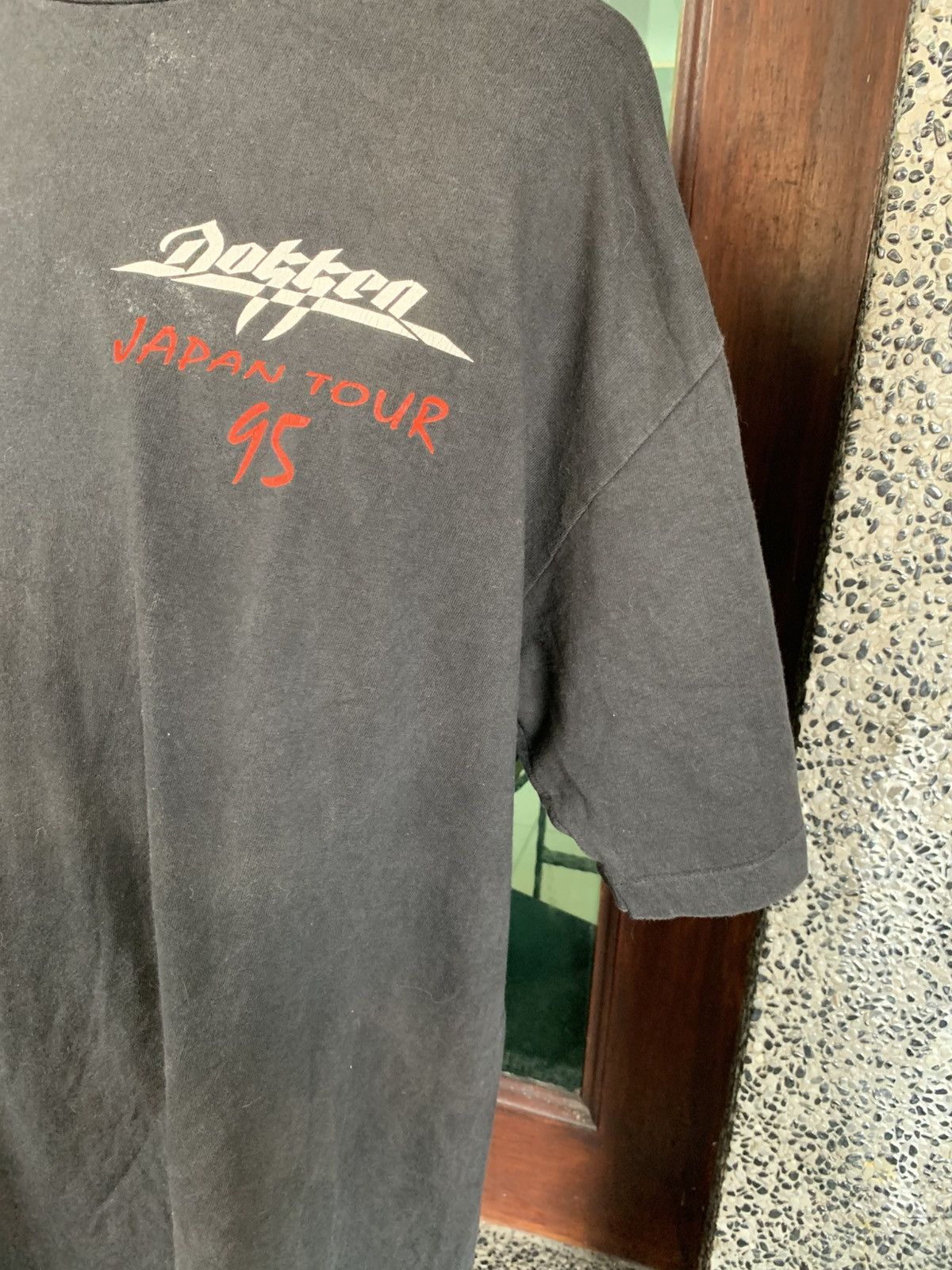 Band Tees Vintage 90s Dokken Japan Tour Metal Band T shirt Size US XL / EU 56 / 4 - 4 Thumbnail