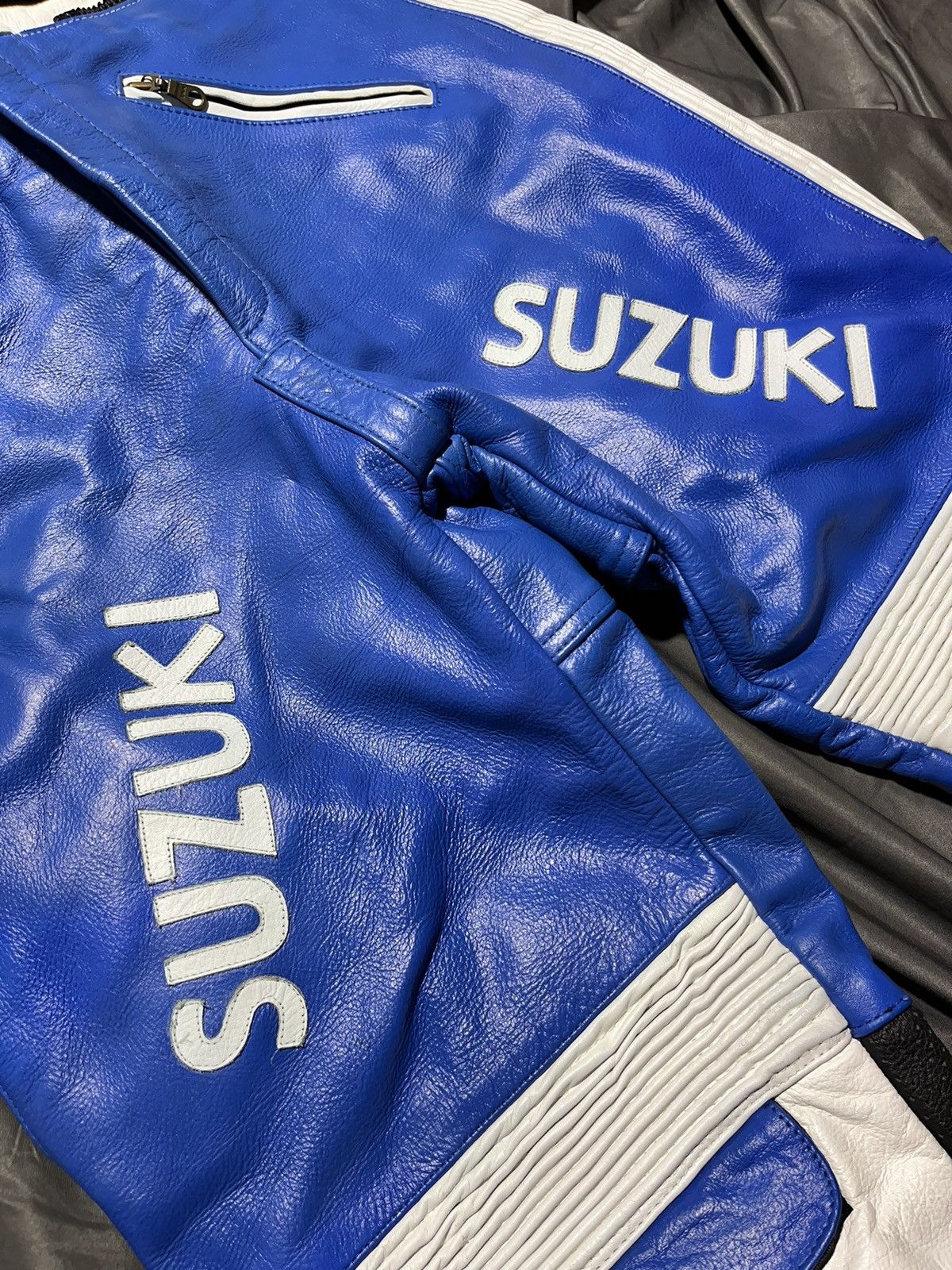Japanese Brand Vintage Suzuki racing MOTO suit big multi Logo real leather Size US XL / EU 56 / 4 - 20 Thumbnail