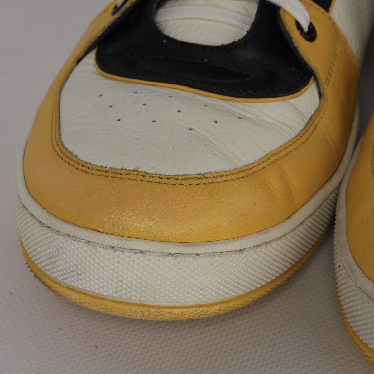 Louis Vuitton Louis Vuitton LV Trainers Yellow Black Ace Sneakers Leather Size US 9 / EU 42 - 6 Thumbnail