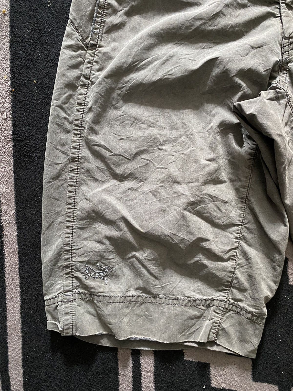 Arc'teryx × Vintage Vintage arc’teryx distressed short pants Size US 34 / EU 50 - 3 Thumbnail