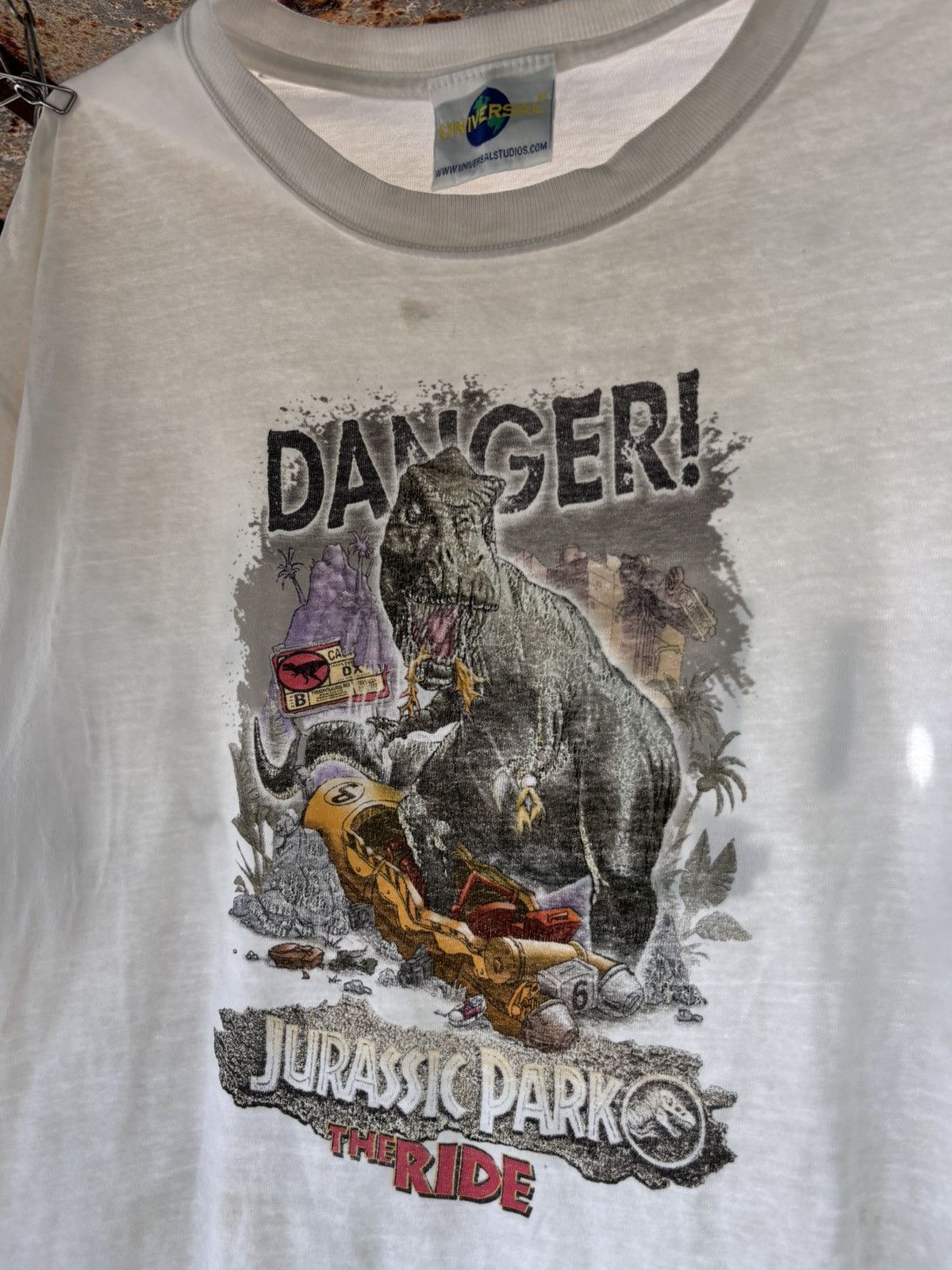 Vintage Vintage Jurassic Park early 00’s tee Size US XL / EU 56 / 4 - 2 Thumbnail