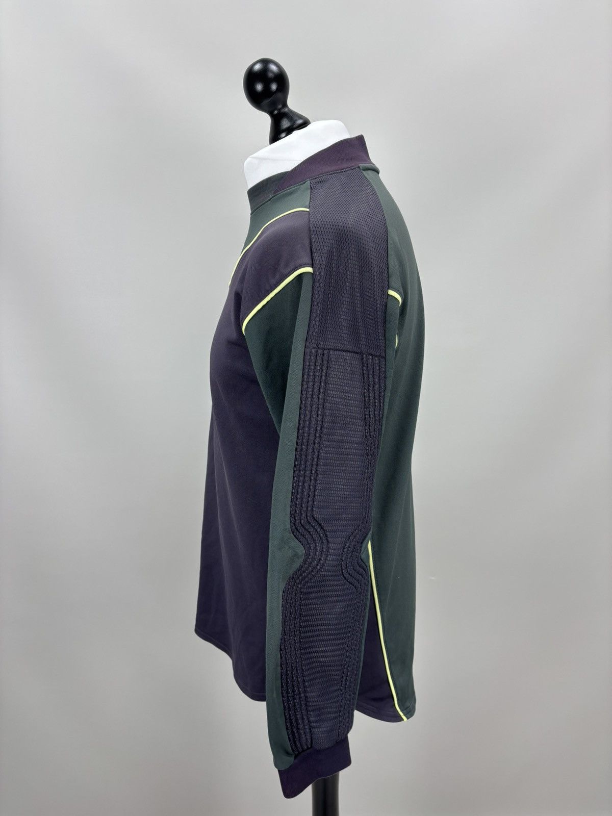 Nike Mens vintage Nike Goalkeeper Long Sleeve Size M Size US M / EU 48-50 / 2 - 8 Thumbnail