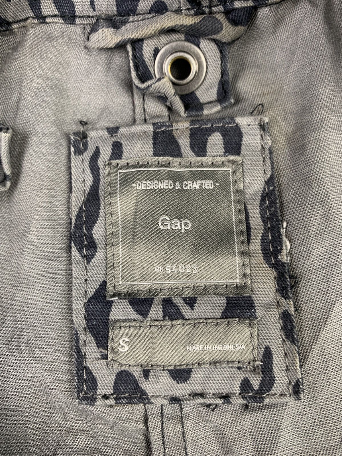 Gap 2000s Gap USA Snow Leopard Camo Fish Tail Parka Jacket Size US S / EU 44-46 / 1 - 10 Thumbnail