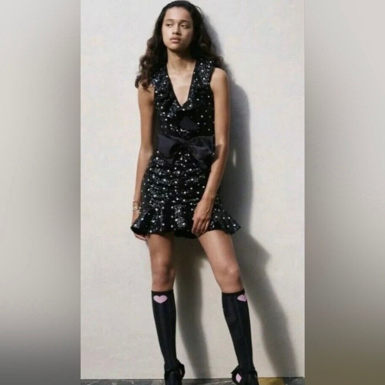 Giambattista Valli Giambattista Valli x H&M Sequin Mini Cocktail Dress size 0 Size XS / US 0-2 / IT 36-38 - 2 Thumbnail
