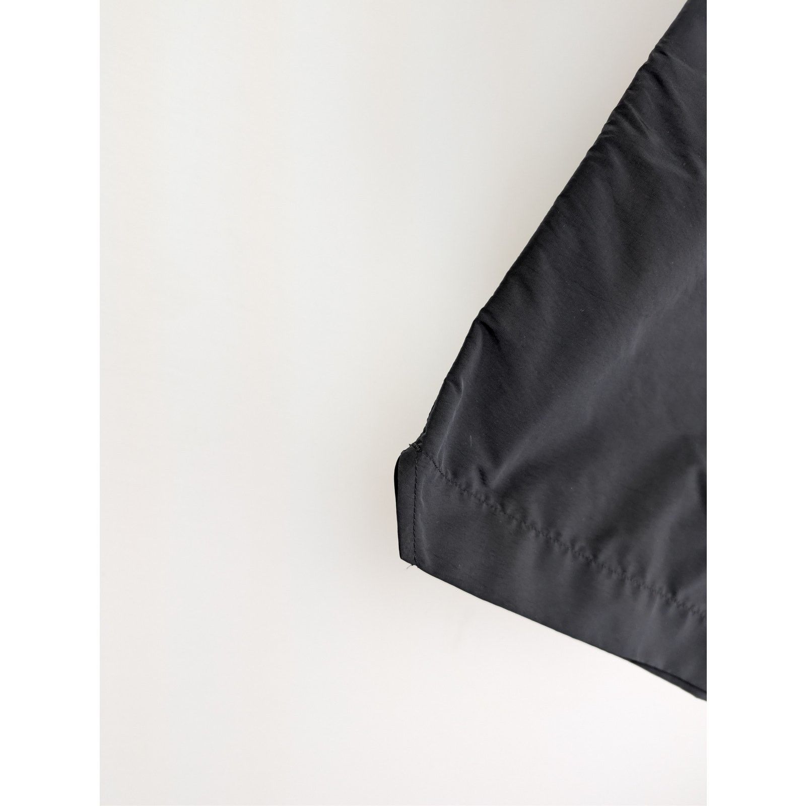 Bottega Veneta o1rshd1 Lightweight Technical Nylon Shorts in Black Size US 30 / EU 46 - 6 Thumbnail