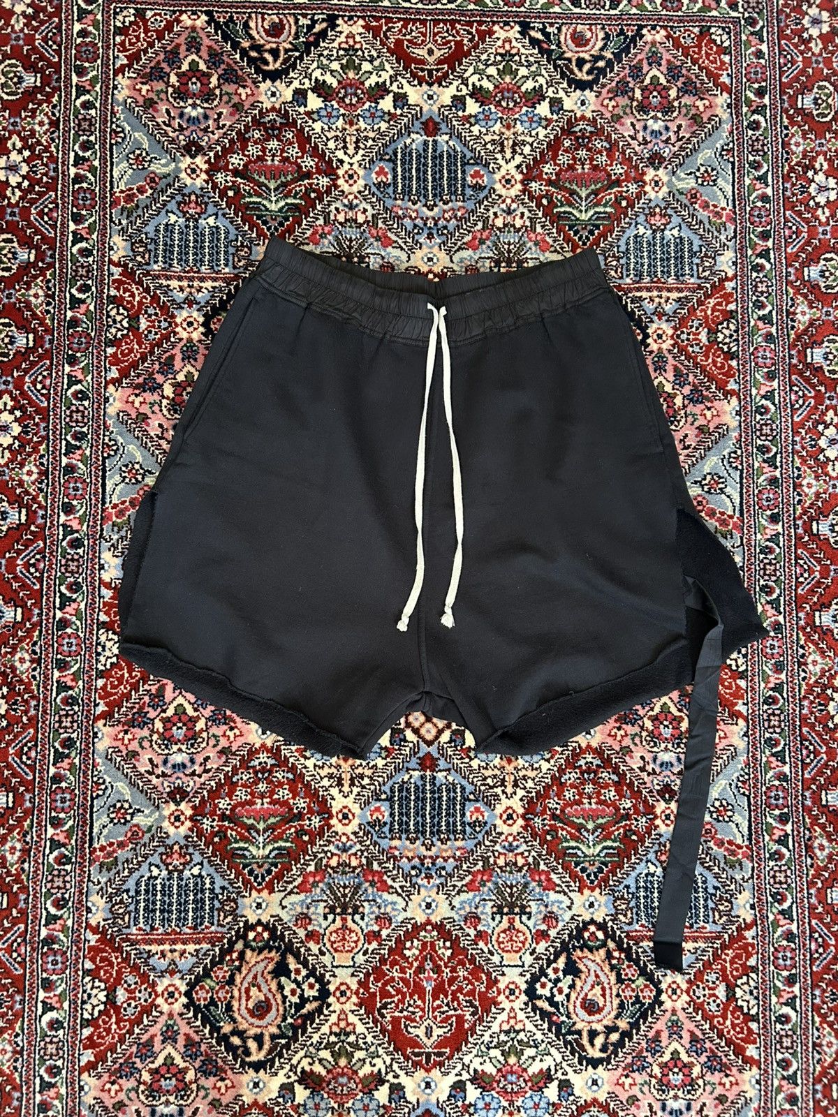 Rick Owens Drkshdw Rick Owens DRKSHDW Ripped Shorts Size US 34 / EU 50 - 1 Thumbnail
