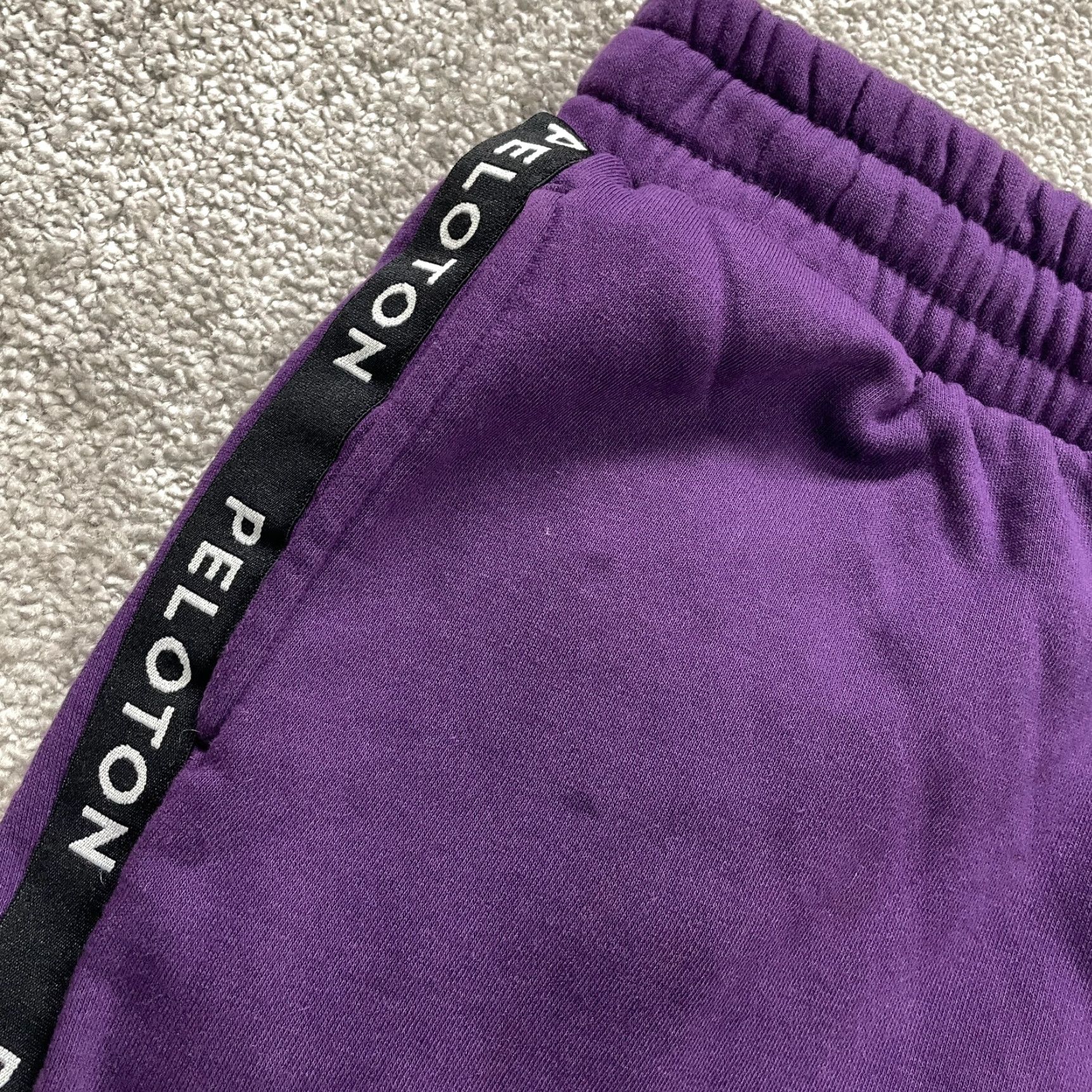 Vintage VINTAGE Peloton Women's Sweat Shorts Small Purple Casual Activewear Cotton 3" Inseam Size 28" / US 6 / IT 42 - 3 Thumbnail