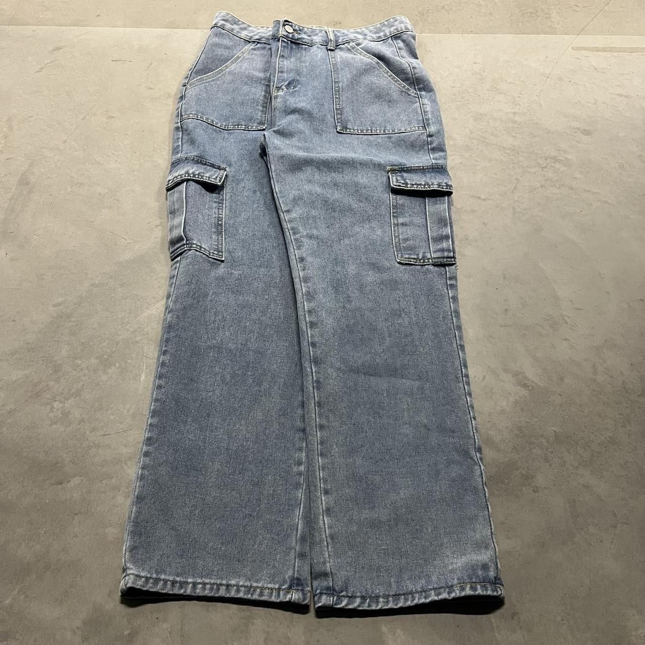 Vintage Vintage Y2K/2000s High-waisted, wide-leg, blue denim cargo jeans with a distressed finish! Size US 32 / EU 48 - 1 Thumbnail