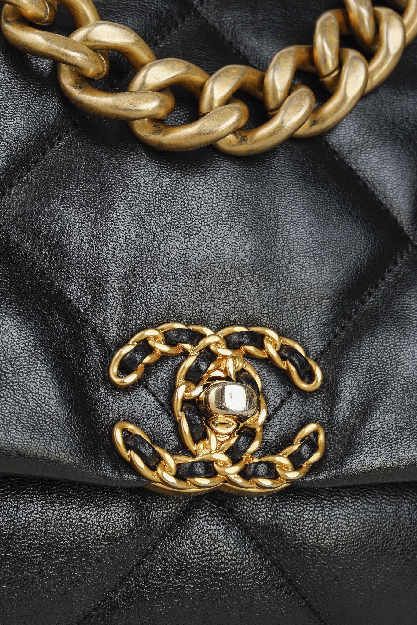 Chanel Chanel Maxi 19 Large Two-Tone Chain Black Leather Flap Bag Size ONE SIZE - 10 Thumbnail
