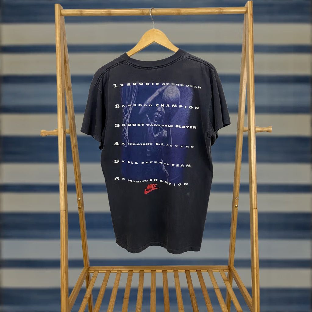 Nike VTG Nike Michael Jordan What Time Is It? Finger Wag Sun Faded T-Shirt XL USA Men Short Sleeve Black Shirt Size US XL / EU 56 / 4 - 1 Thumbnail