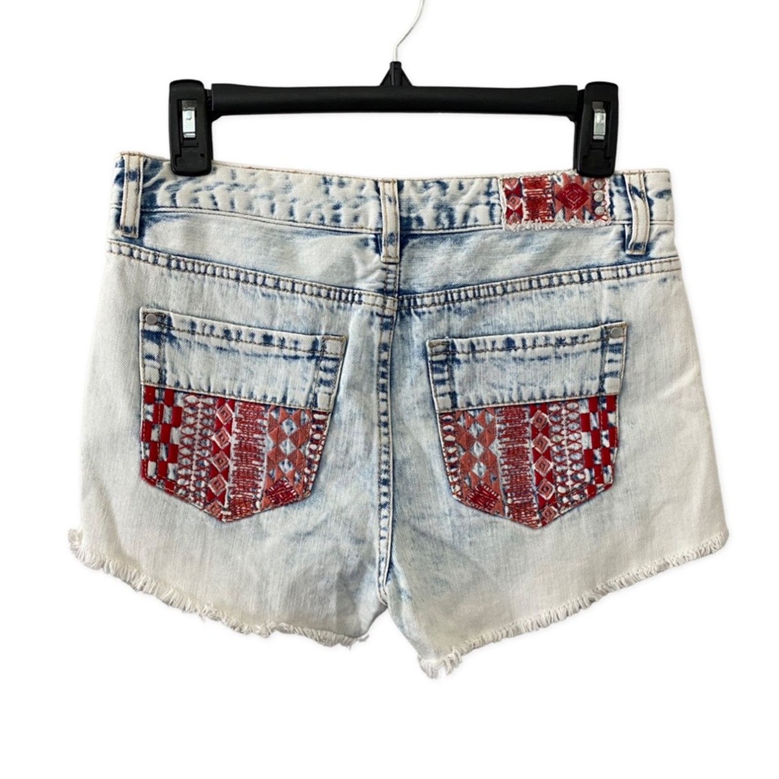 Other Design Lab Stonewashed Embroidered Jean Shorts Size 26" / US 2 / IT 38 - 2 Thumbnail