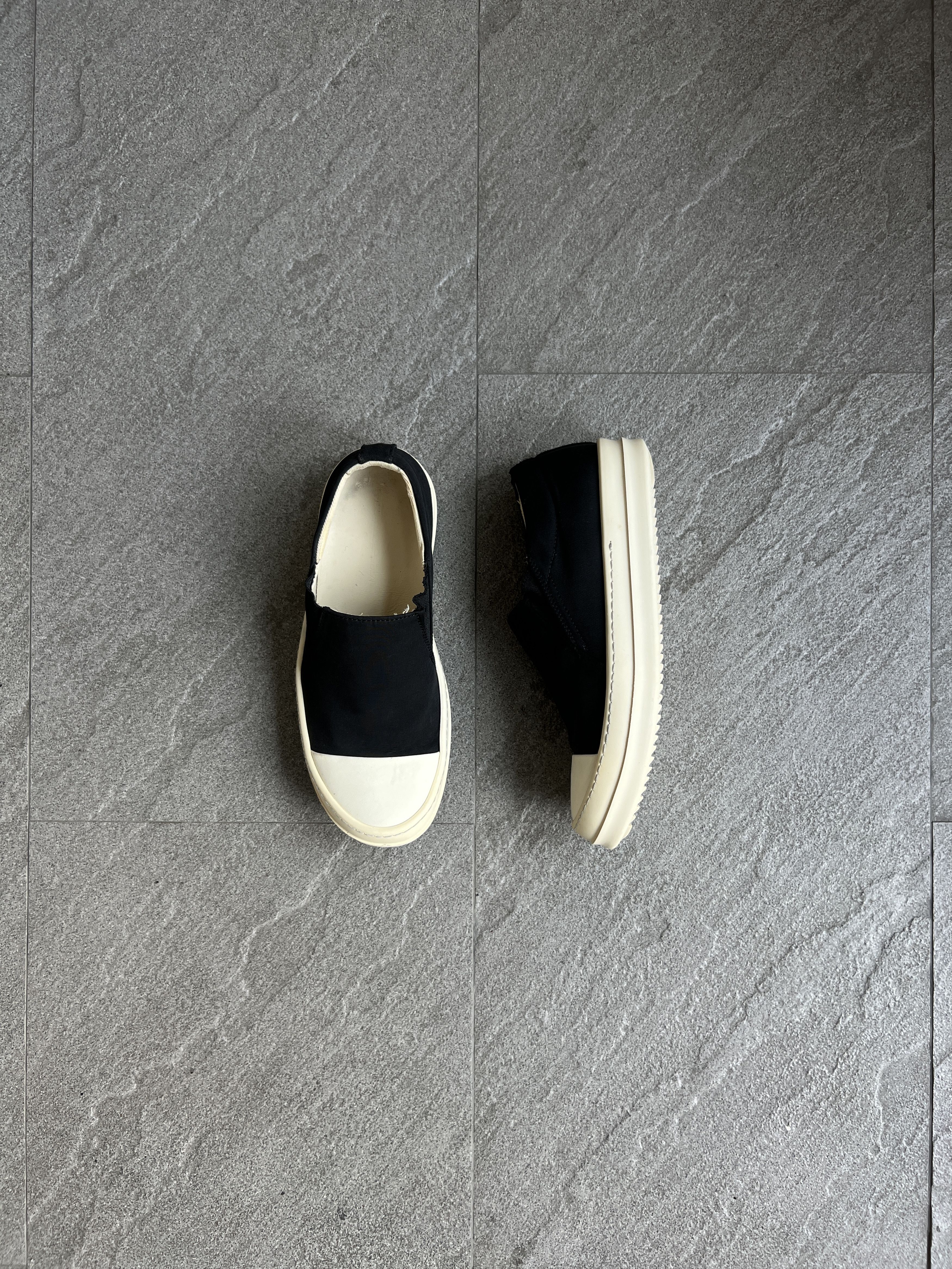 Rick Owens Drkshdw Rick Owens DRKSHDW Slip On Sneakers Black EU37 Size US 7 / IT 37 - 1 Thumbnail