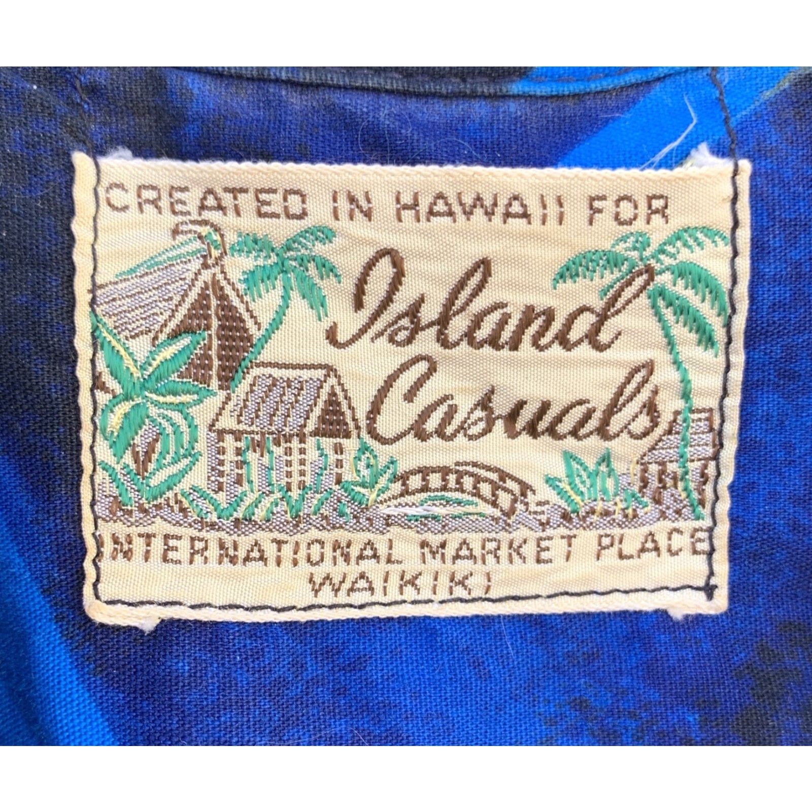Market VINTAGE Island Casuals Hawaiian Shirt L XL Men Button-Up Short Sleeve Floral Cotton Blue Hawaii Waikiki Island Casuals International Market Place Size US L / EU 52-54 / 3 - 7 Thumbnail