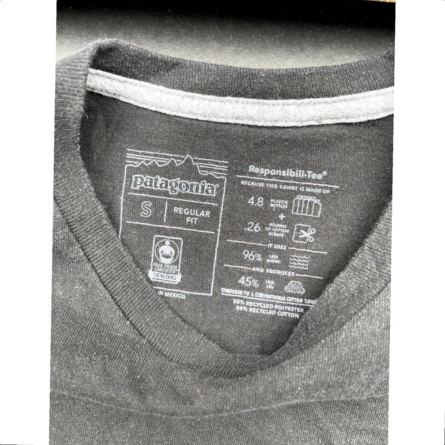 Patagonia VINTAGE Patagonia P-6 Back Logo Responibili-Tee Long Sleeve Shirt Size S Black Size US S / EU 44-46 / 1 - 4 Thumbnail