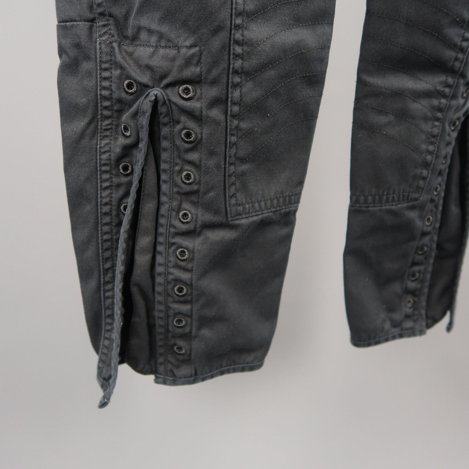 Balenciaga BALENCIAGA Size 6 Black Cotton Solid Casual Pants Size 28" / US 6 / IT 42 - 4 Thumbnail