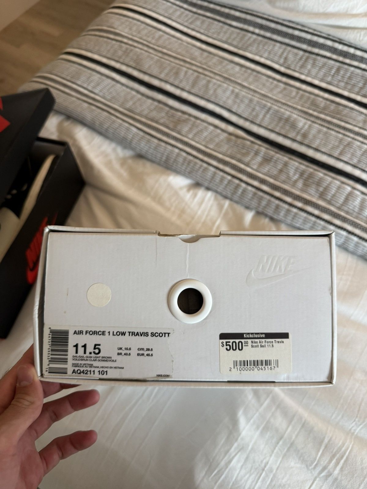 Nike × Travis Scott Nike Air Force 1 x Travis Scott Sail Size US 11.5 / EU 44-45 - 2 Thumbnail