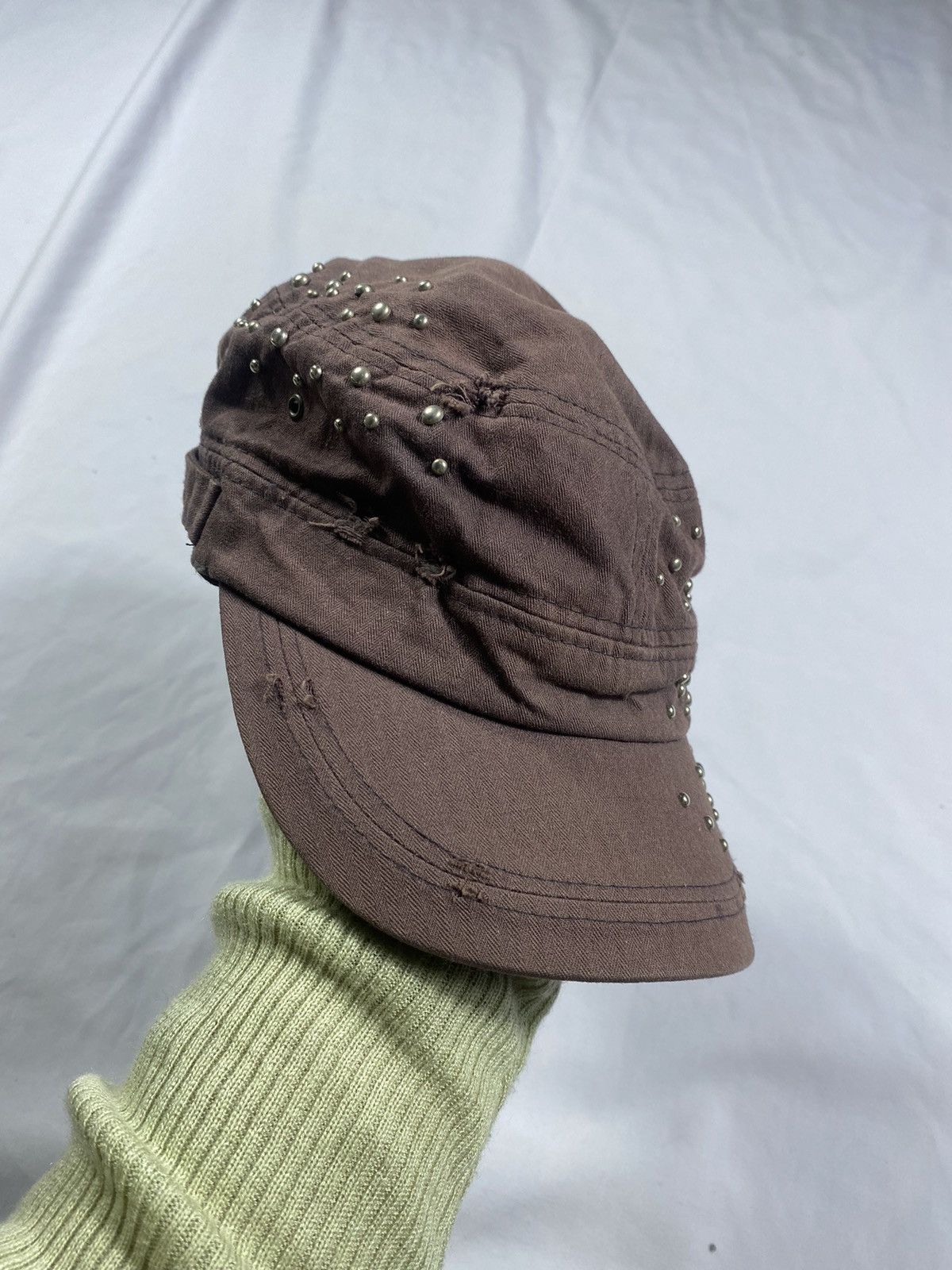 20471120 Two Fold Distressed Studded Commando Coded HAT Ifsix style Size ONE SIZE - 2 Thumbnail