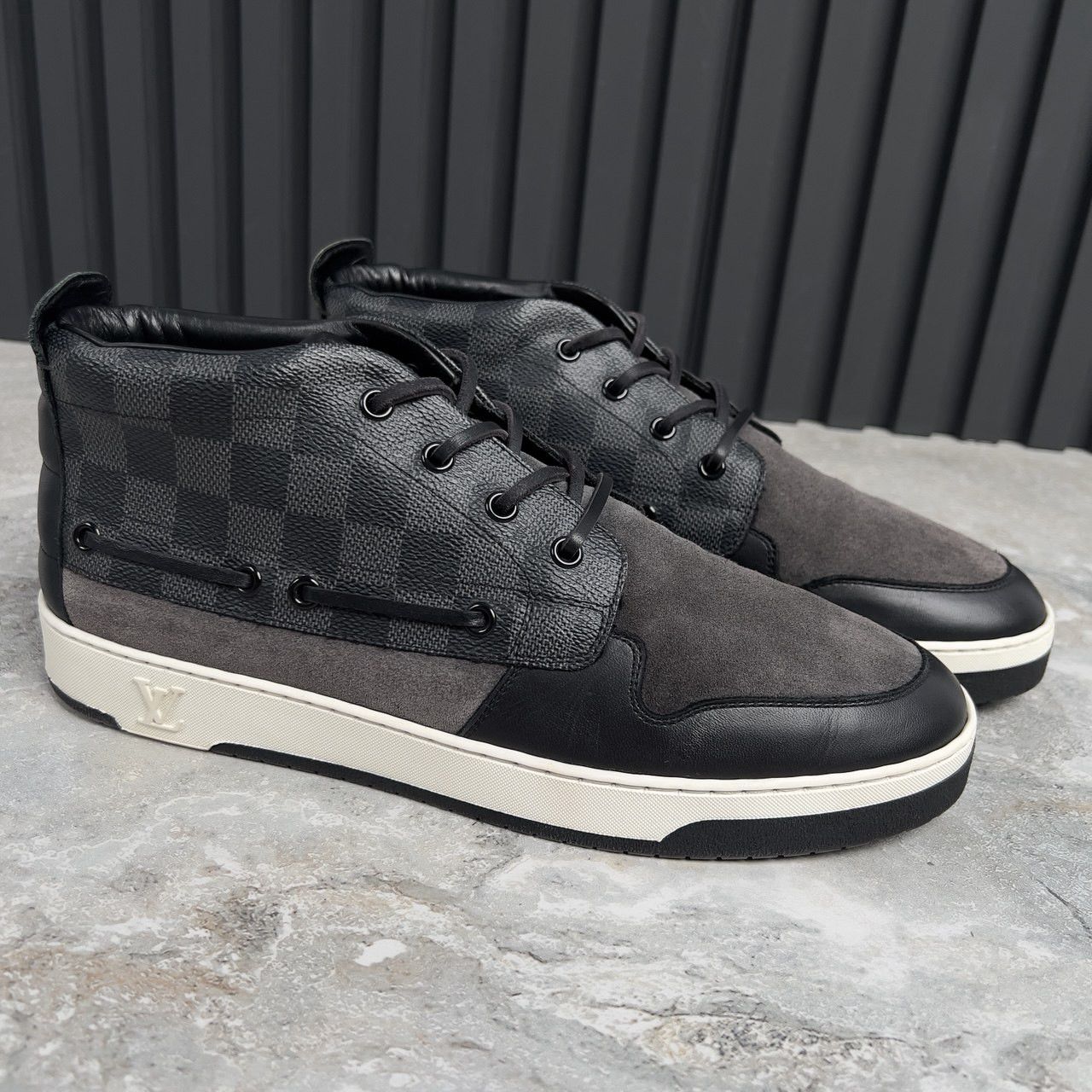 Louis Vuitton Louis Vuitton Trainer Damier Sneaker Graphite Leather Size US 8.5 / EU 41-42 - 6 Thumbnail