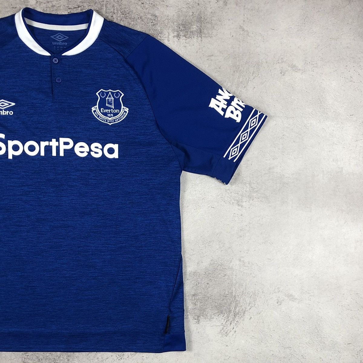 Umbro Everton 2018-2019 Umbro Angry Birds Home Soccer Jersey Size US XL / EU 56 / 4 - 6 Thumbnail