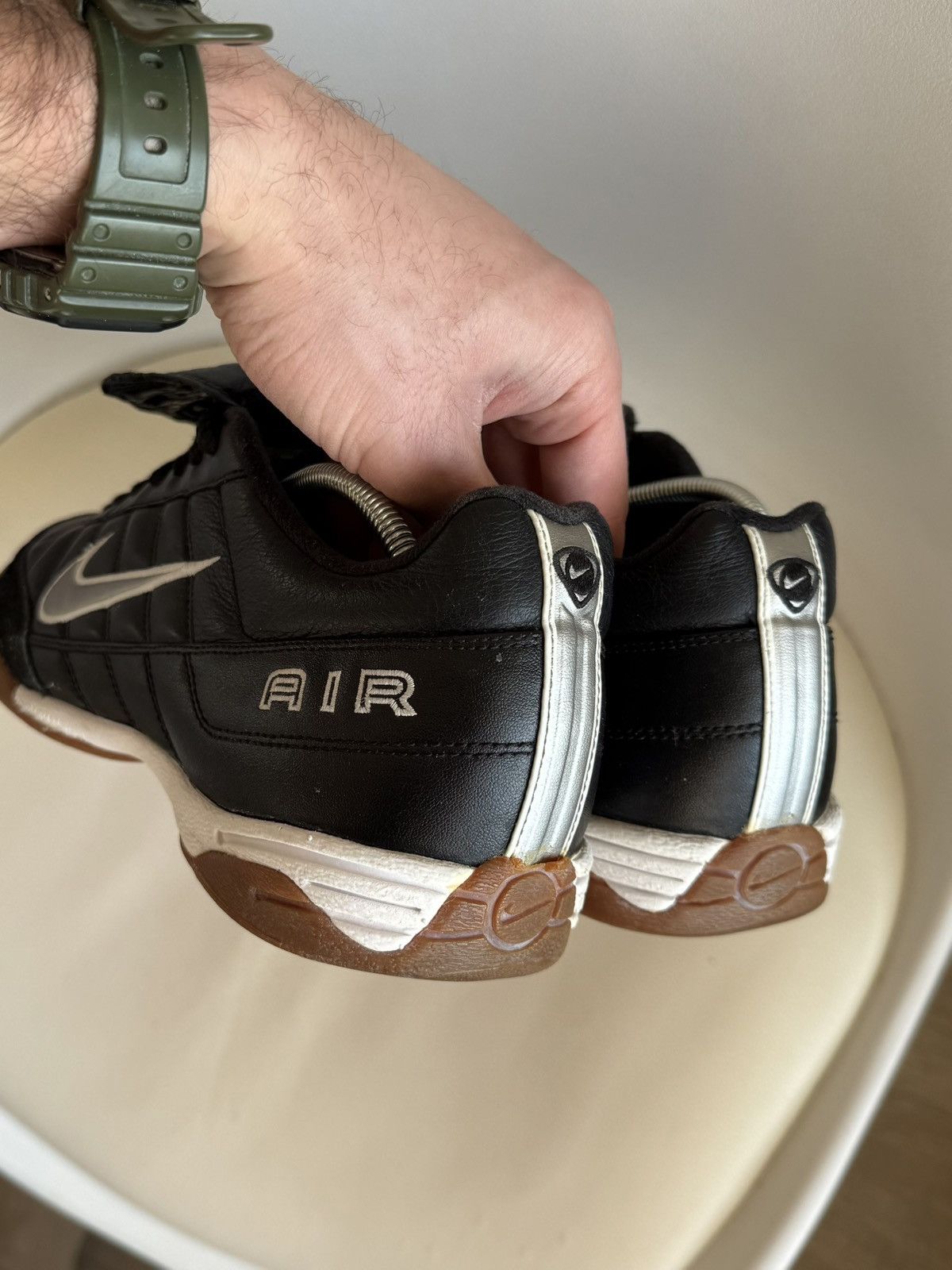 Nike RARE 2004 NIKE AIR TIEMPO Y2K INDOOR SOCCER SHOES SNEAKERS Size US 9.5 / EU 42-43 - 11 Thumbnail