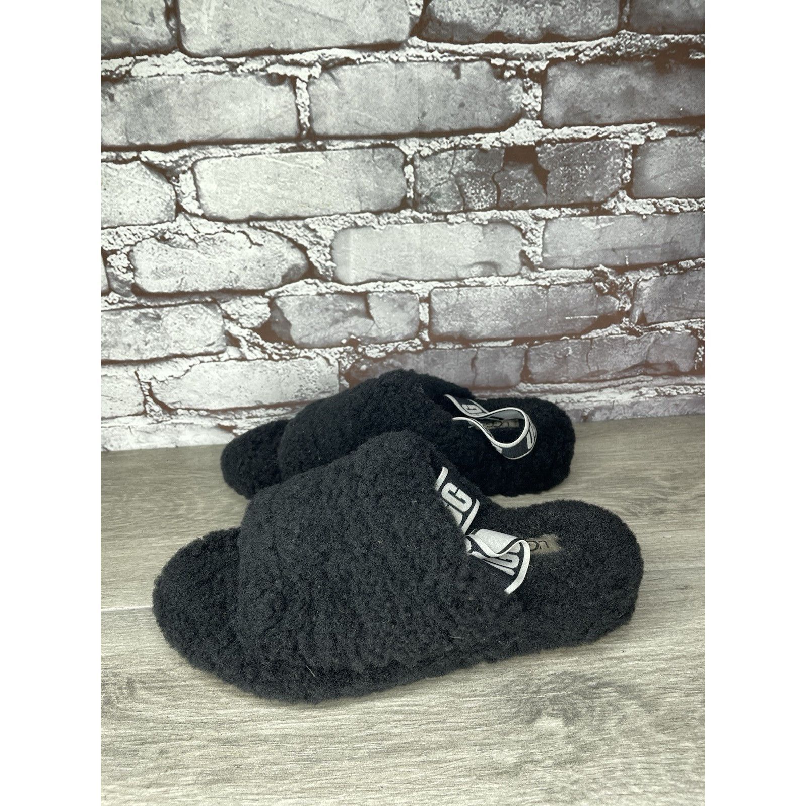 Ugg UGG Fluff Yeah Black Sheepskin Fur Slingback Slippers Sandal Size US 8 / IT 38 - 20 Thumbnail
