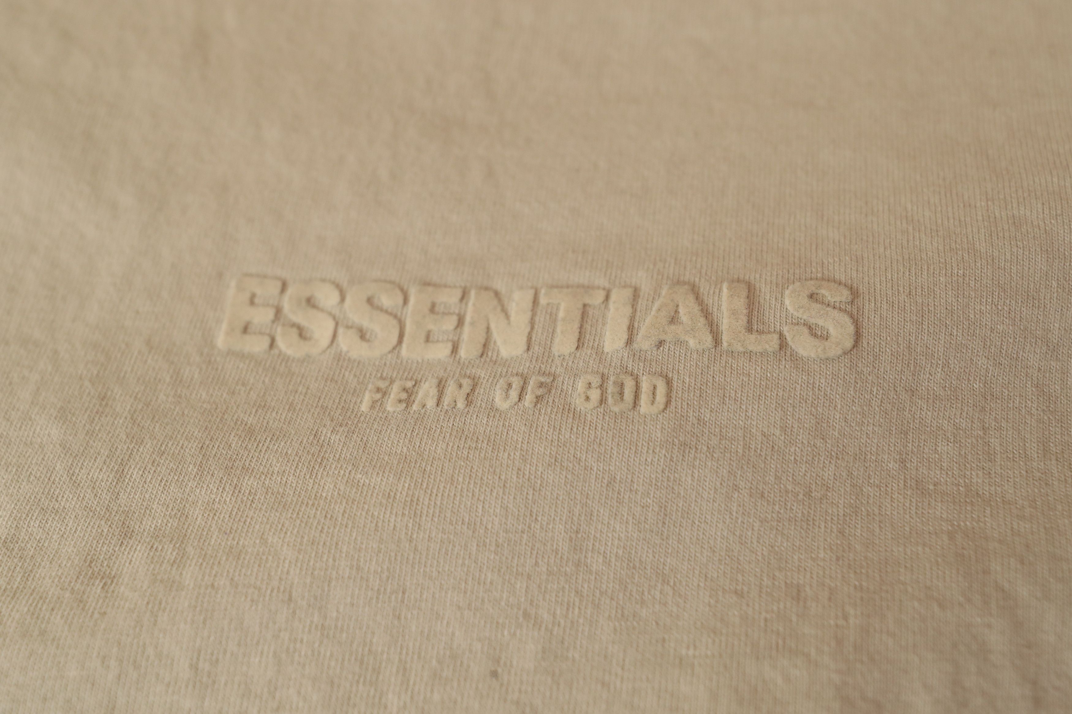 Fear of God Fear of God Essentials Mockneck Logo Tee (S) Size US S / EU 44-46 / 1 - 5 Thumbnail