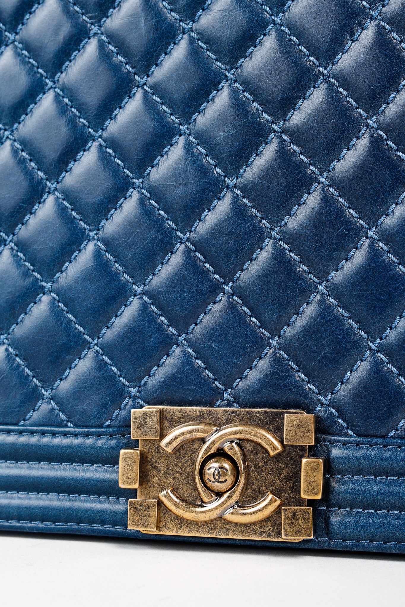 Chanel Chanel Blue Quilted Leather Large Boy Shoulder Bag Size ONE SIZE - 11 Thumbnail