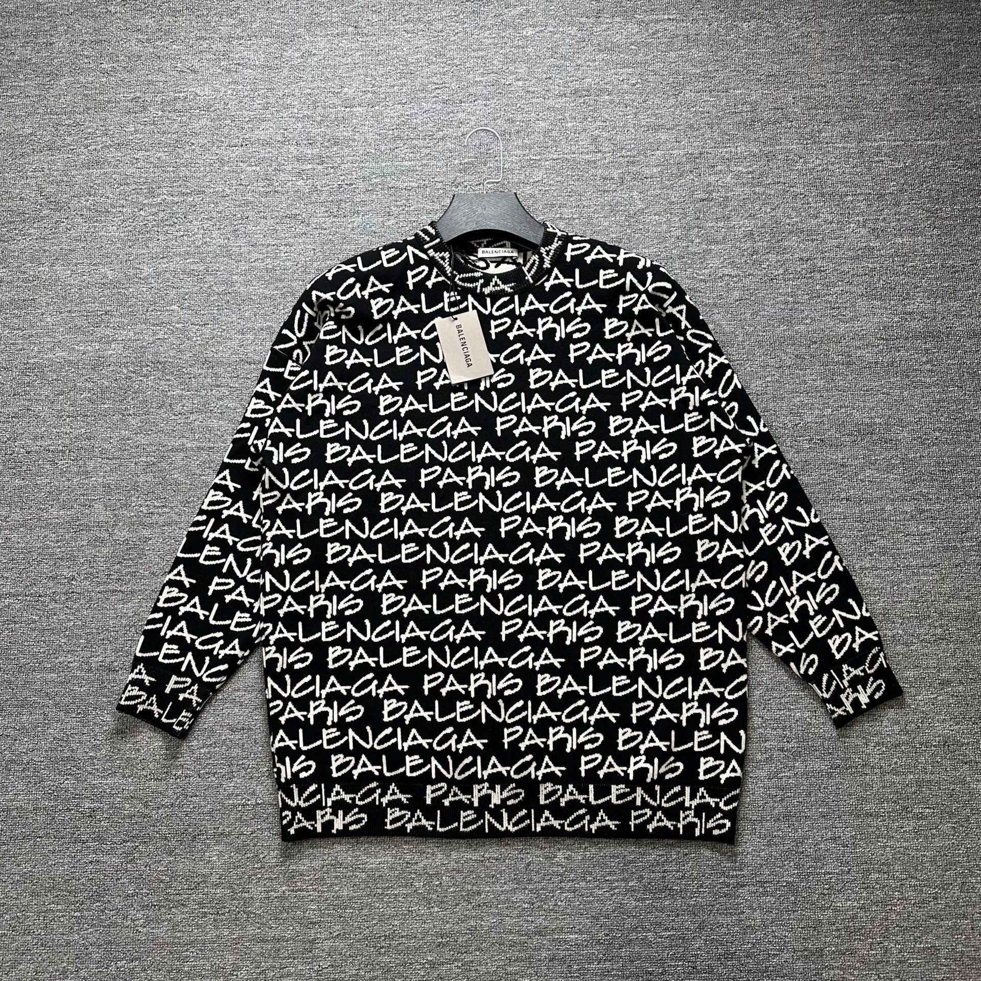 Balenciaga Balenciaga Straw Bullet Curtain Sweater Size US S / EU 44-46 / 1 - 1 Thumbnail