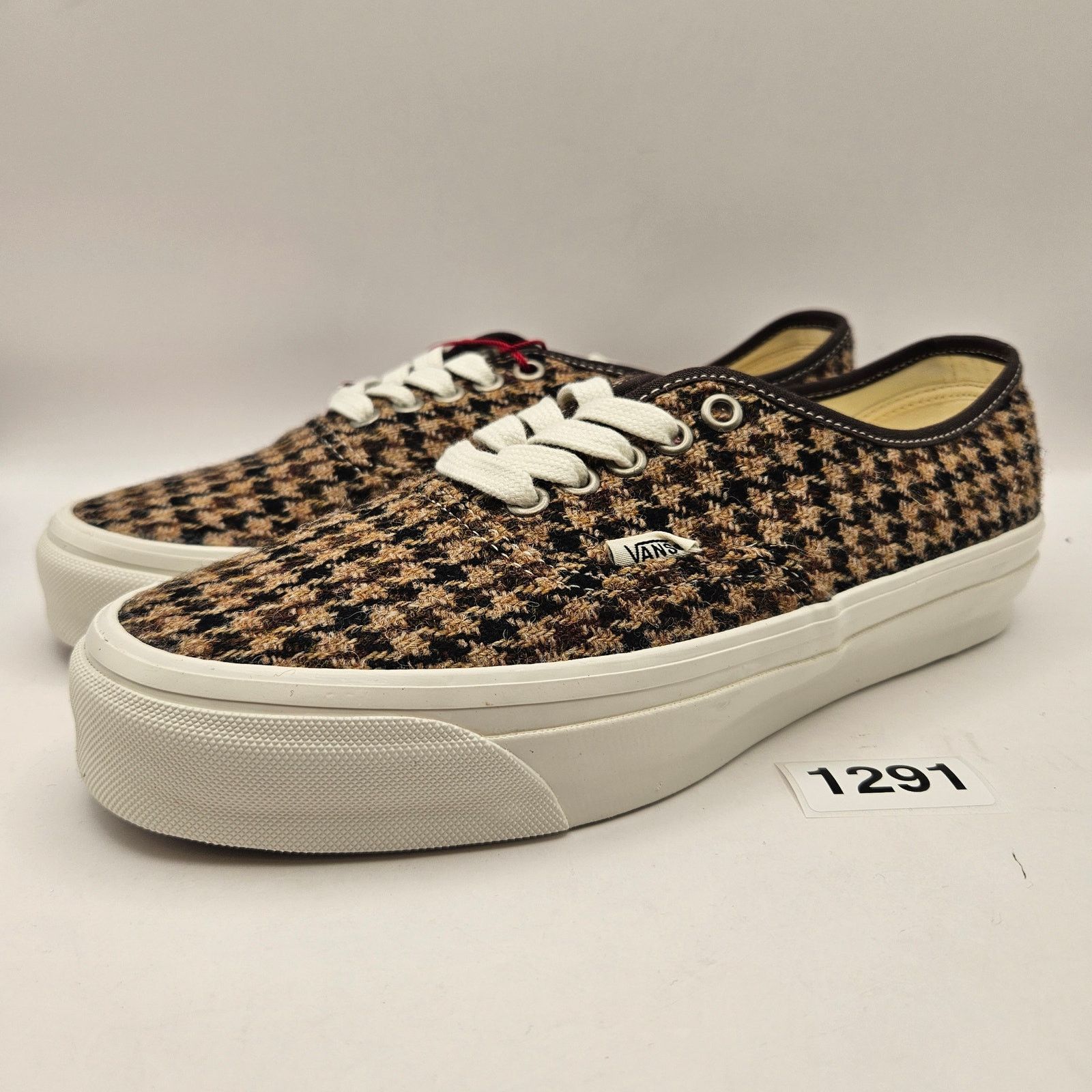 Vans VANS X HARRIS TWEED WOMEN'S 9 AUTHENTIC LOW TOP SNEAKER Size US 9 / IT 39 - 1 Thumbnail