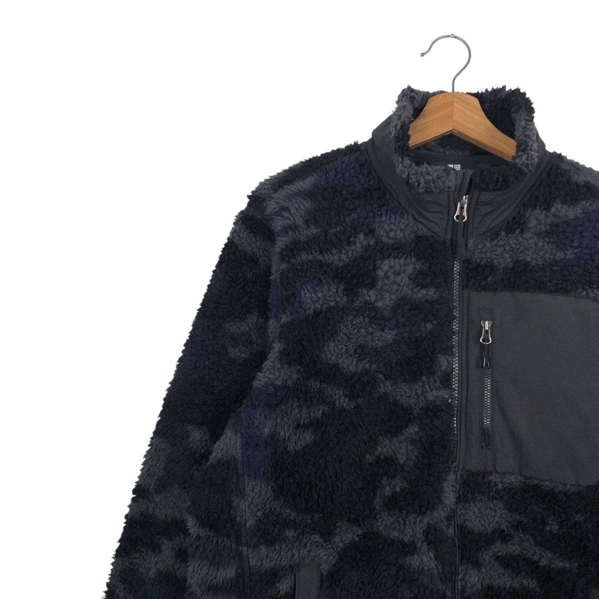 Uniqlo Uniqlo camou fleece zipper jacket Size US M / EU 48-50 / 2 - 6 Thumbnail