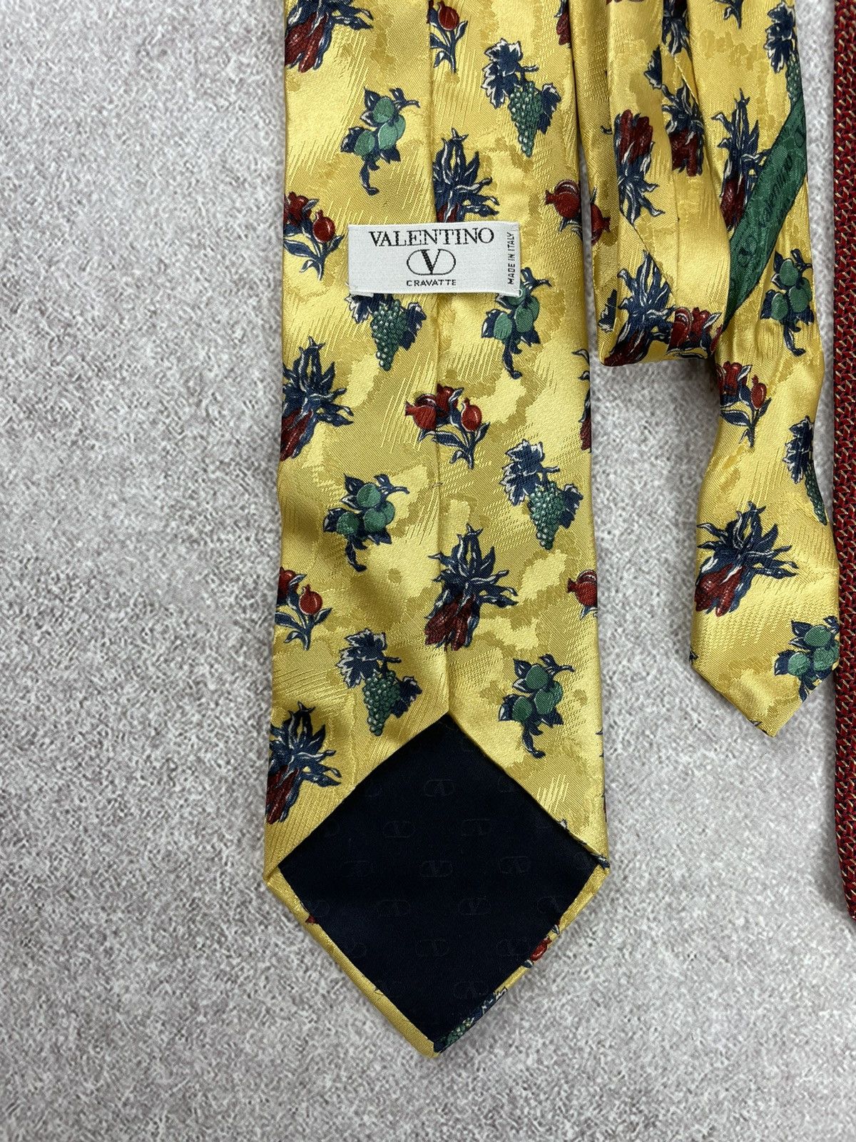 Valentino × Vintage Vintage Valentino Printed Silk Tie Size ONE SIZE - 9 Thumbnail