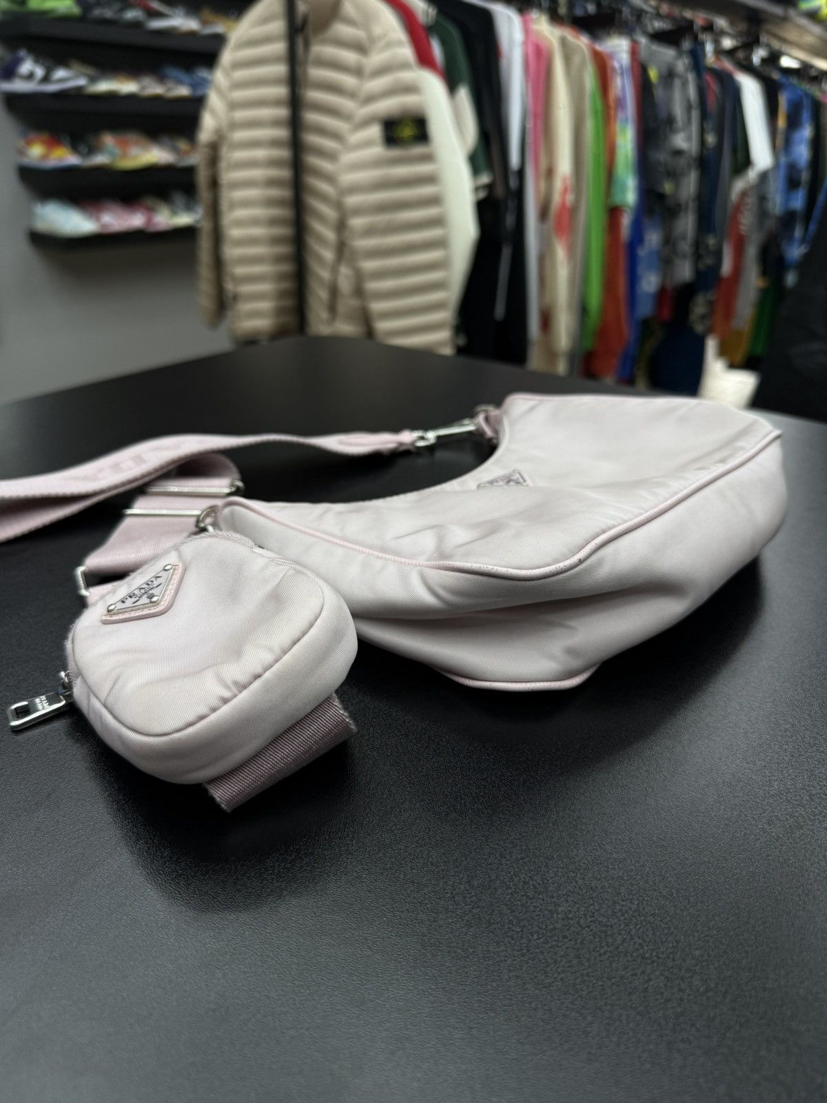 Prada Prada Re-Edition 2005 shoulder bag in pink Size ONE SIZE - 9 Thumbnail