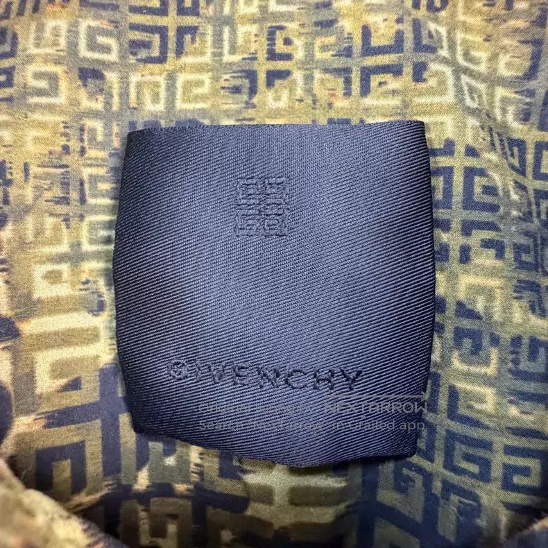 Givenchy Givenchy Logo Printed Zip Animal Pattern Short Sleeve Shir Size US XS / EU 42 / 0 - 4 Thumbnail