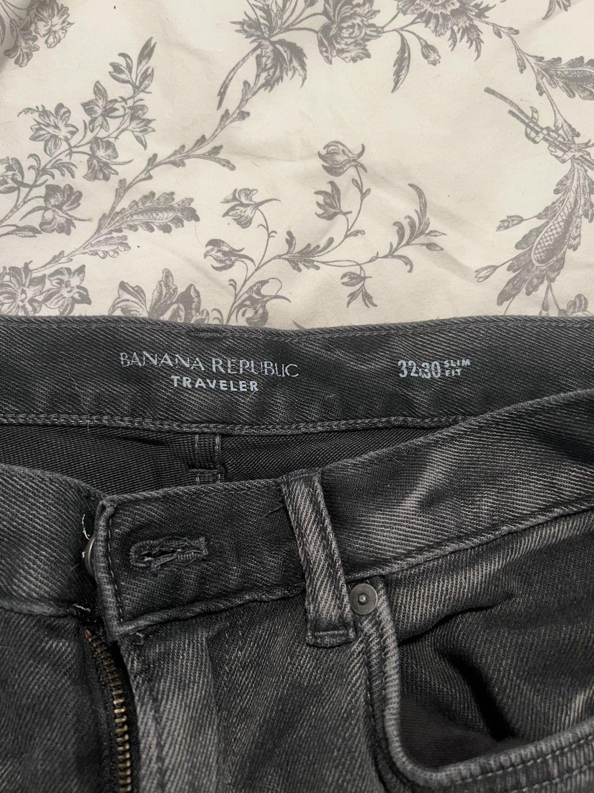 Banana Republic Banana Republic Men's Traveler Jeans - Dark Gray, 32x30 Size US 32 / EU 48 - 3 Thumbnail