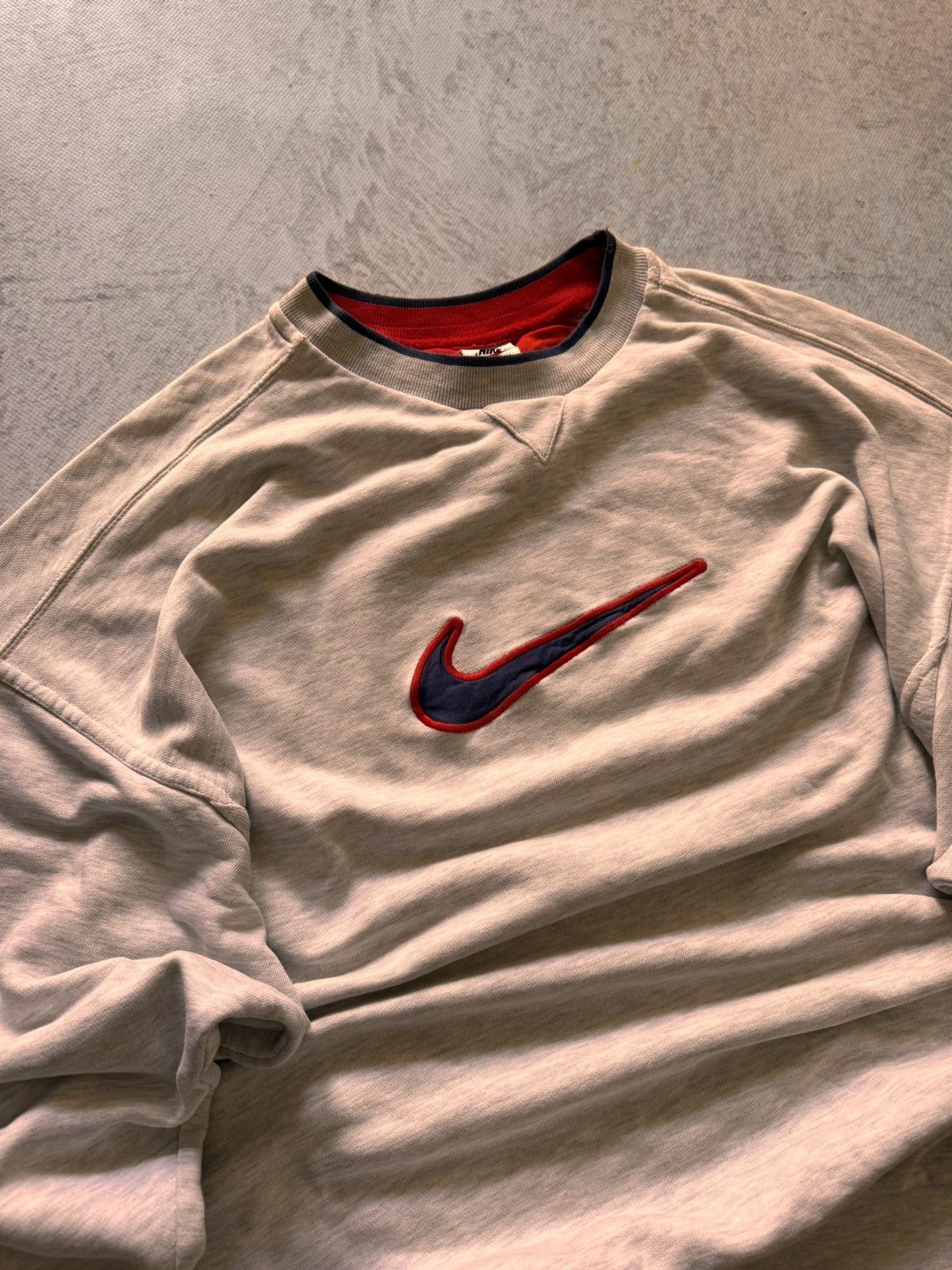 Nike × Vintage NIKE VINTAGE CENTER LOGO OVERSIZE BOXY SWEATSHIRT Size US XL / EU 56 / 4 - 4 Thumbnail