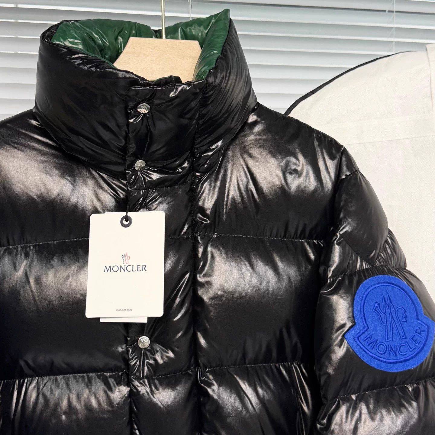 Moncler Moncler Black Big Logo Strap Stand Collar Down Jacket Size 2 Size US M / EU 48-50 / 2 - 3 Thumbnail