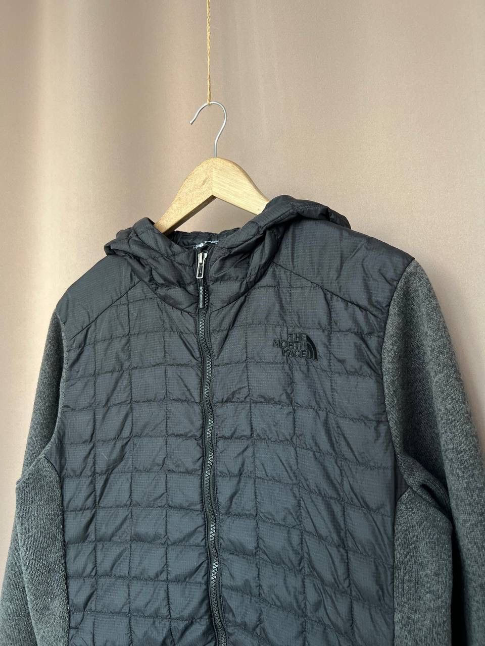 The North Face The North Face Dark Grey Thermoball Jacket Hybrid Size M/L Size US L / EU 52-54 / 3 - 4 Thumbnail