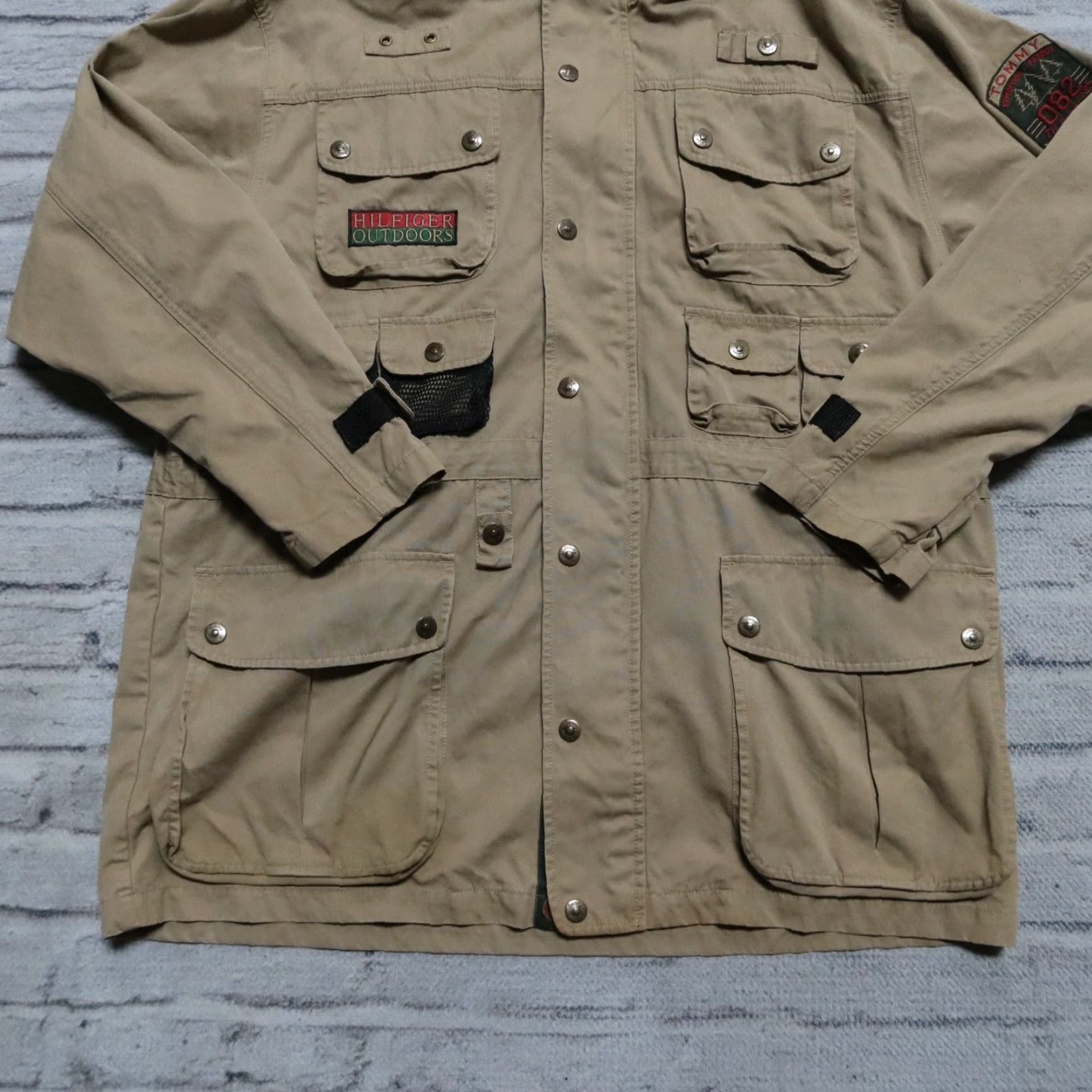 Tommy Hilfiger VINTAGE Tommy Hilfiger Outdoors Jacket Mens Large Brown 90s Ranger Division 82nd Hunting Size US L / EU 52-54 / 3 - 2 Thumbnail