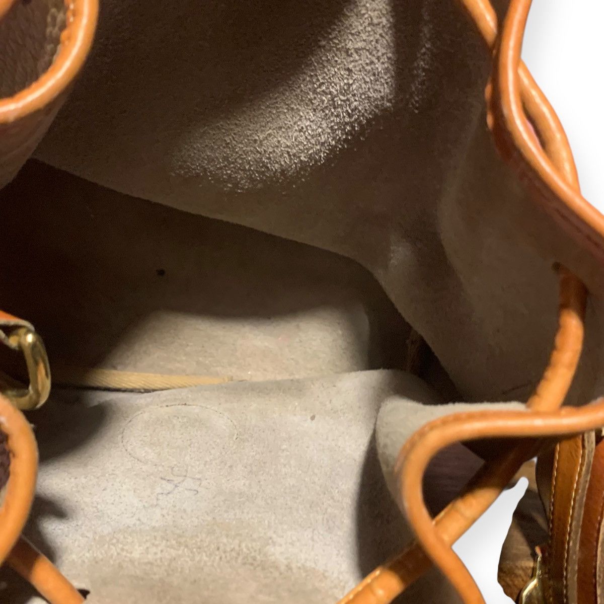 Dooney & Bourke Shoulder Bucket Bag Size ONE SIZE - 10 Thumbnail