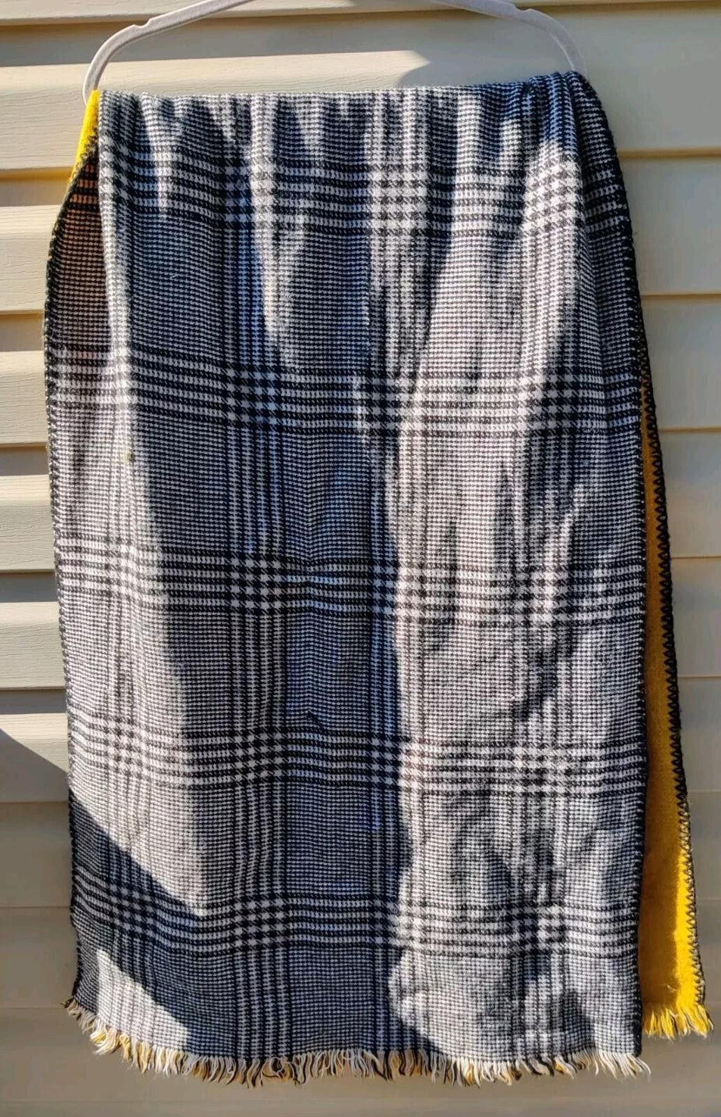 Other Time & Tru Black White Hounds Tooth Reversible Yellow Woven Size ONE SIZE - 9 Thumbnail