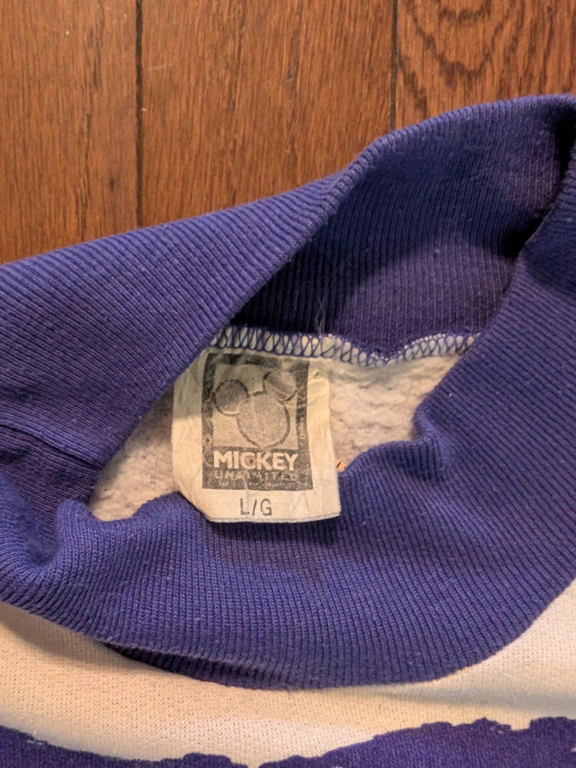 Mickey Unlimited Vintage Mickey and Minnie Striped Crewneck Size L Size US L / EU 52-54 / 3 - 3 Thumbnail