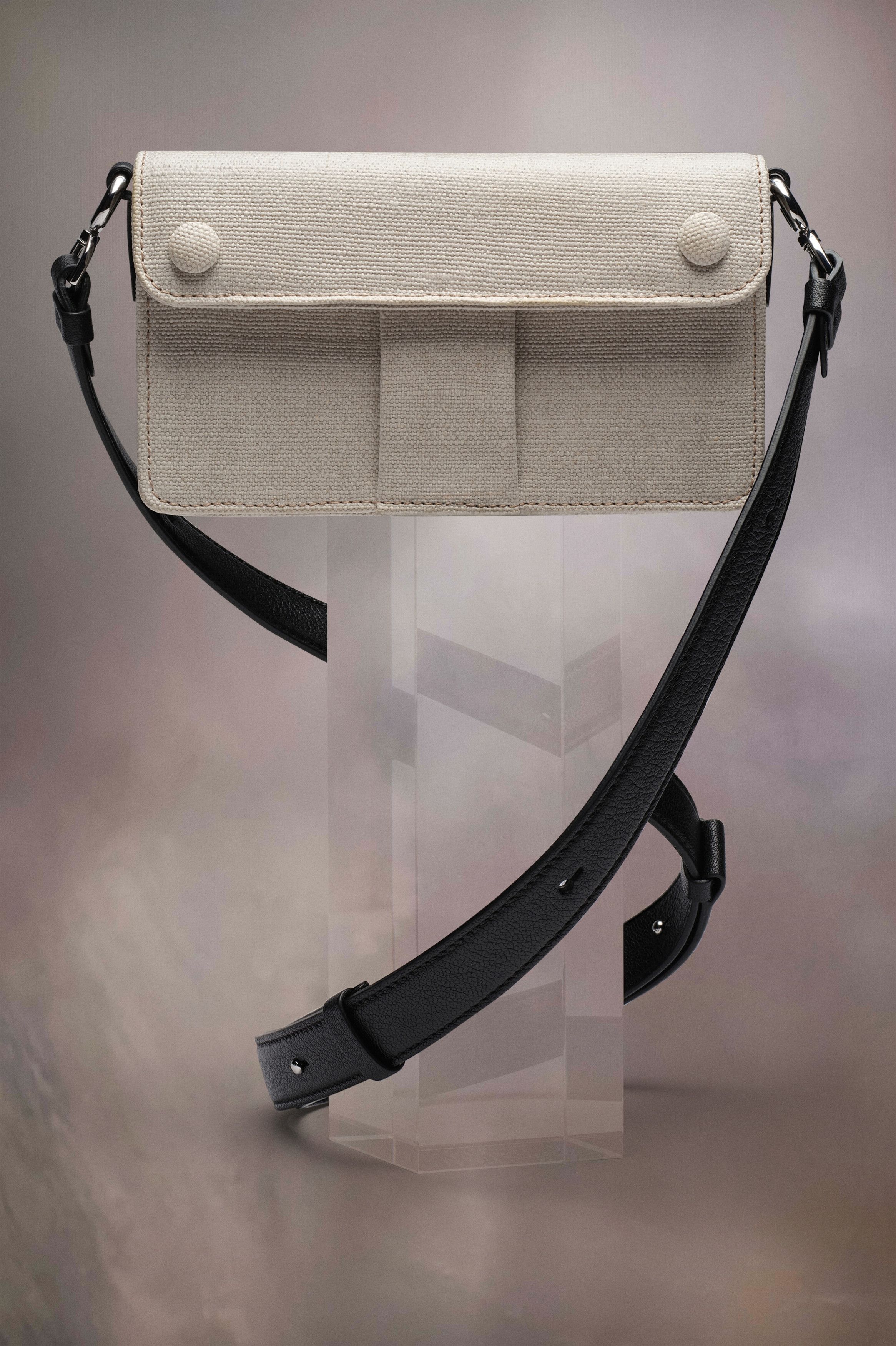 Maison Margiela oc11z0325 Size: OS / New Lock Horizontal Bag in Black Size ONE SIZE - 3 Thumbnail